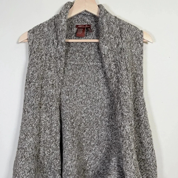 525 America Shawl Collar Knit Vest - Picture 2 of 11